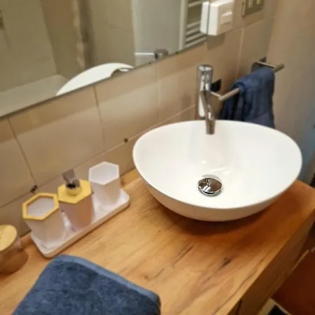 La Perla,4 Persone Centro Storico Санремо